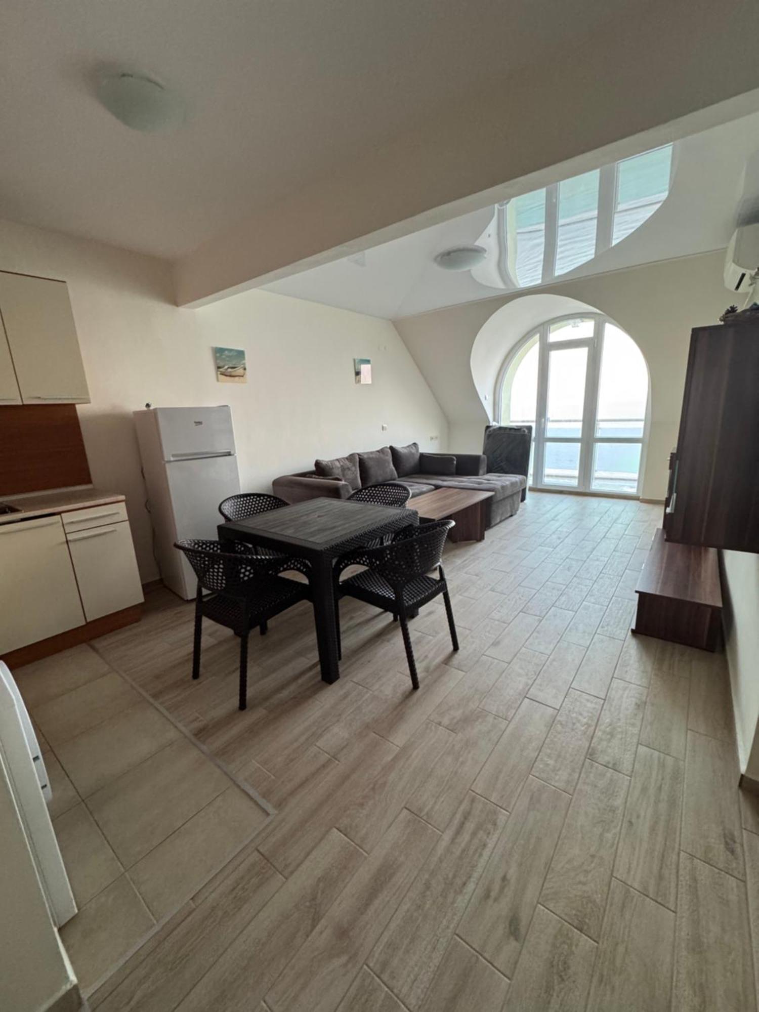 Lozenetz Beach Apartments ภายนอก รูปภาพ
